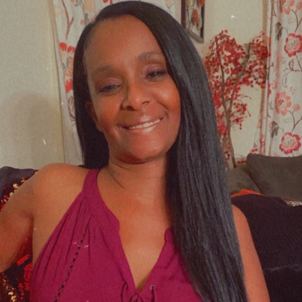 Meet your Posher, Reneta